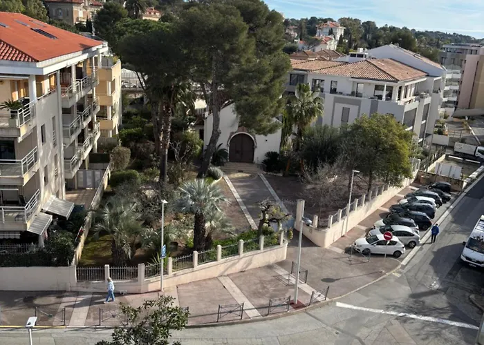 APPARTEMENT 2 PIECES bord de mer entièrement rénové